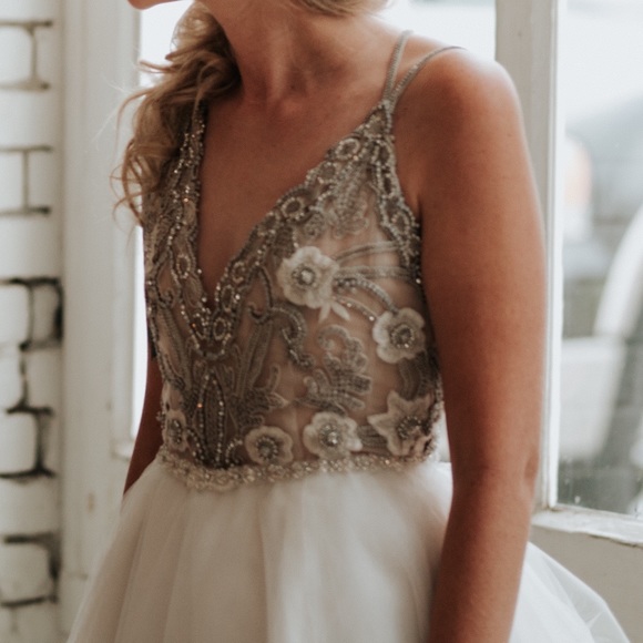 Hayley Paige Georgie Wedding Dress - Picture 10 of 10